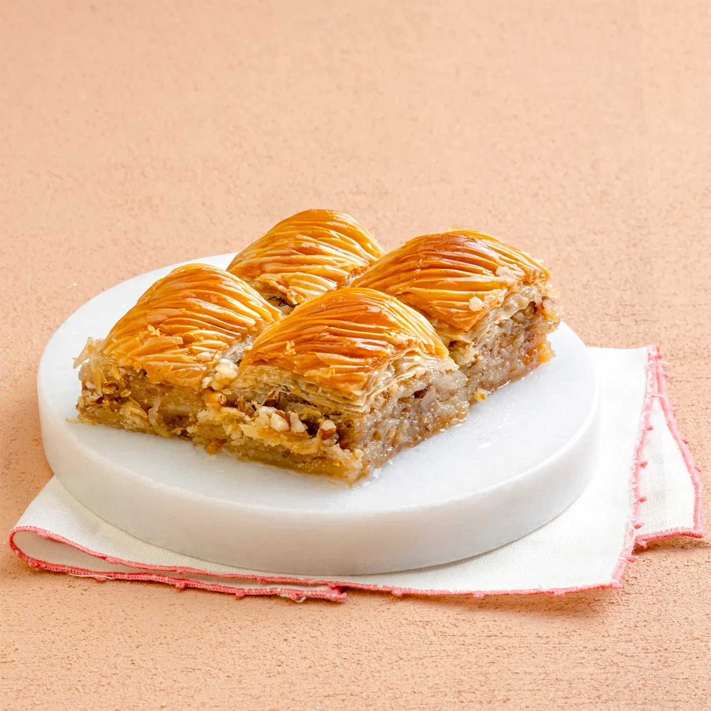 CEVİZLİ EV BAKLAVASI